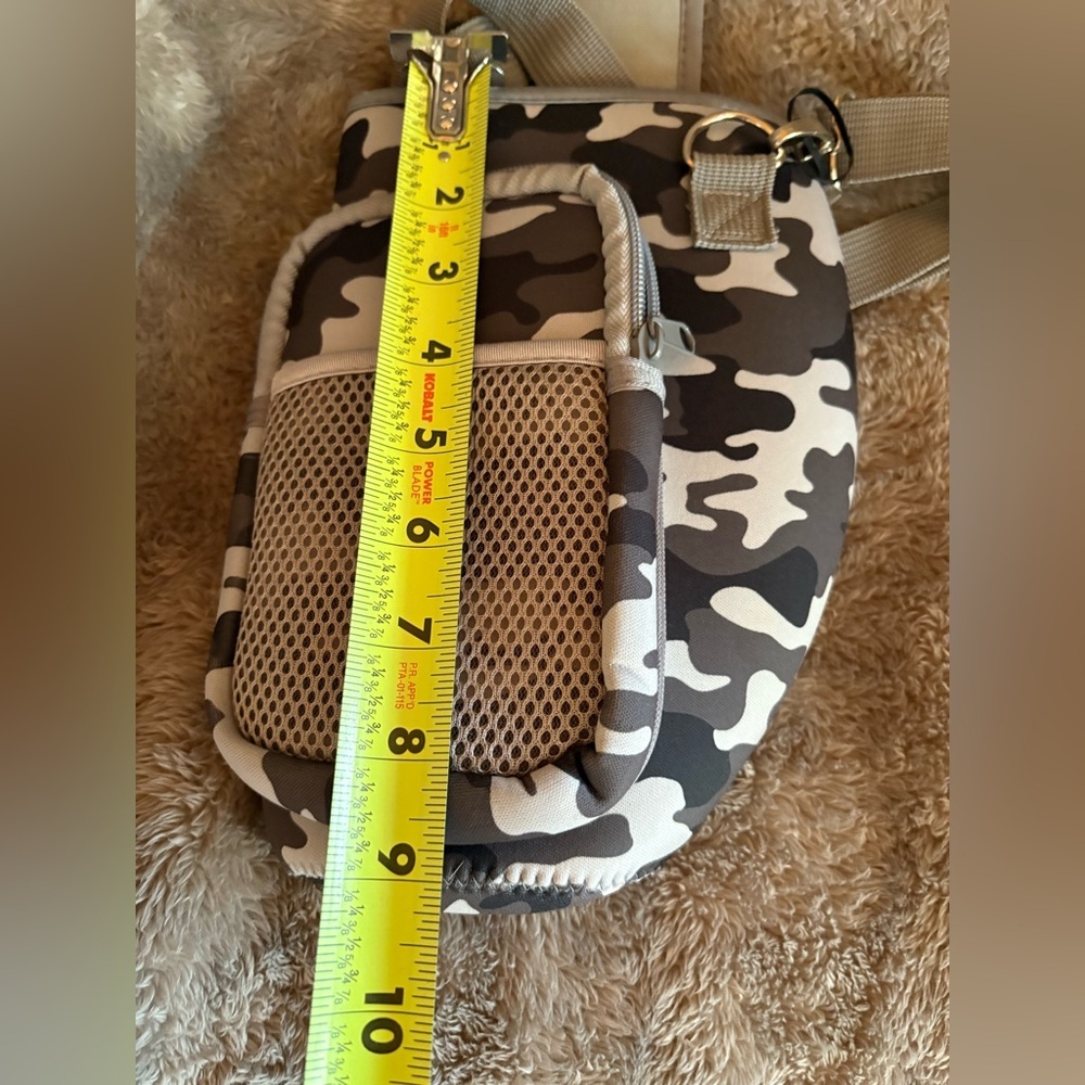 Half Gallon Water Bottle Carrier Bag, Bottle Pouch Adjustable Shoulder strap - Picture 6 of 8